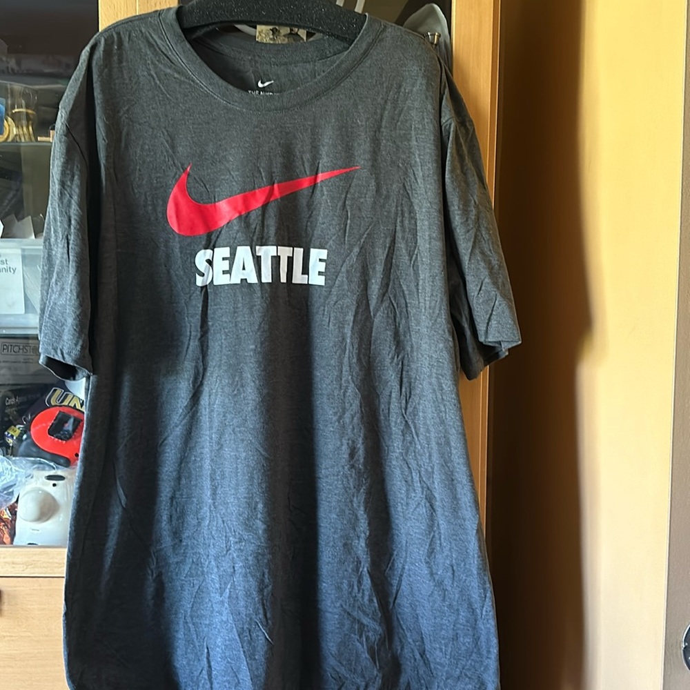 NWOT SEATTLE NIKE SHIRT